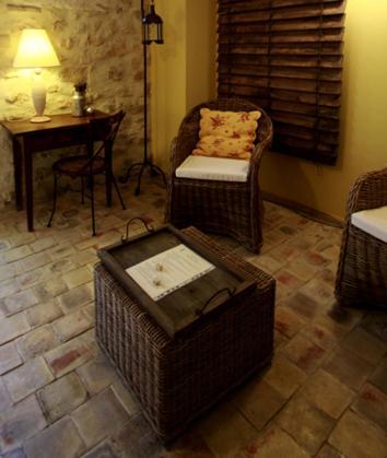Mas Bella Cortis Acomodação com café da manhã La Garde-Adhémar Exterior foto