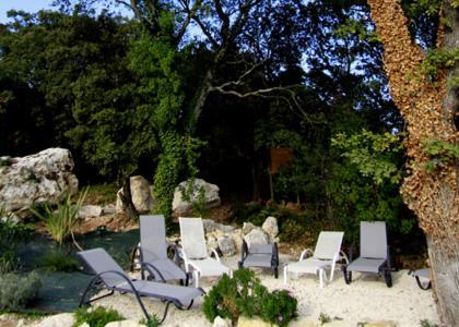 Mas Bella Cortis Acomodação com café da manhã La Garde-Adhémar Exterior foto